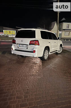 Позашляховик / Кросовер Lexus LX 2010 в 