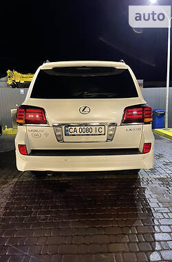 Позашляховик / Кросовер Lexus LX 2010 в 