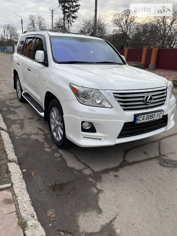 Внедорожник / Кроссовер Lexus LX 2010 в Киеве