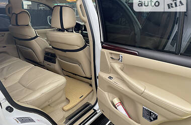 Позашляховик / Кросовер Lexus LX 2010 в 