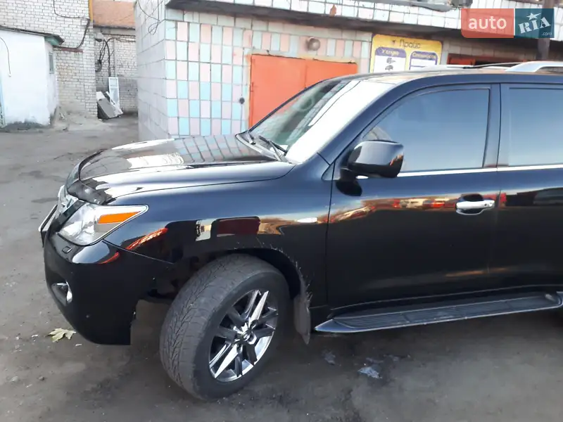 Внедорожник / Кроссовер Lexus LX 2008 в 