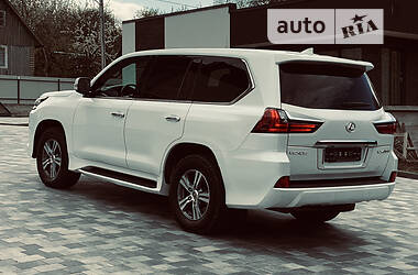 Внедорожник / Кроссовер Lexus LX 2018 в 