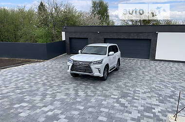 Внедорожник / Кроссовер Lexus LX 2018 в 