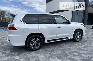 Внедорожник / Кроссовер Lexus LX 2018 в 