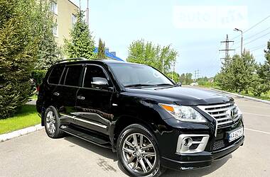 Внедорожник / Кроссовер Lexus LX 2010 в Киеве