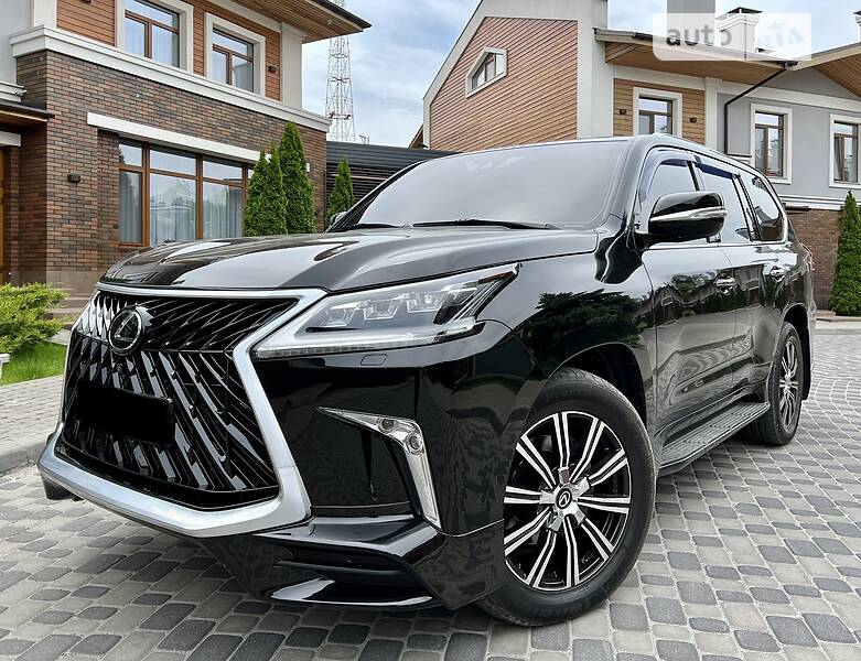 Внедорожник / Кроссовер Lexus LX 2016 в Киеве