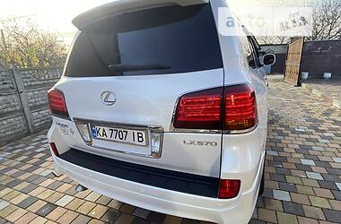 Внедорожник / Кроссовер Lexus LX 2010 в Киеве