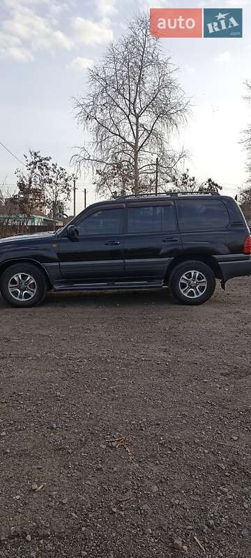 Lexus LX 2005