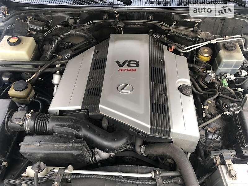 Внедорожник / Кроссовер Lexus LX 2003 в Краснокутске