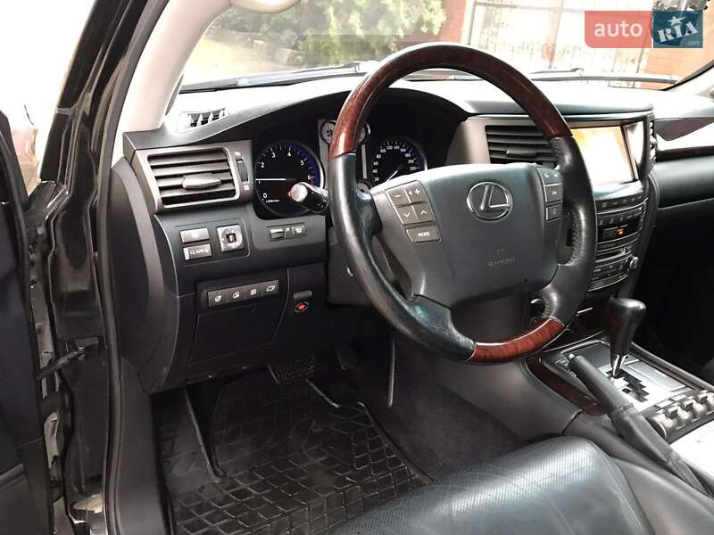 Позашляховик / Кросовер Lexus LX 2011 в Харкові