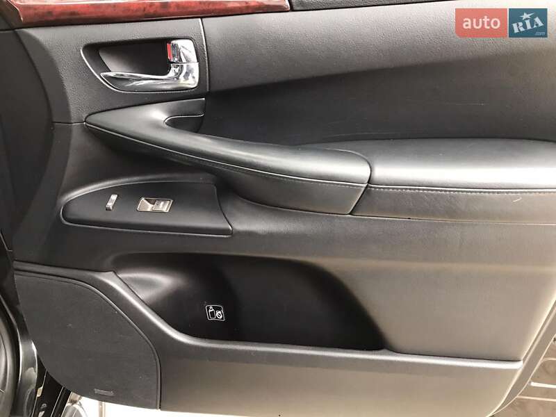 Позашляховик / Кросовер Lexus LX 2011 в Харкові