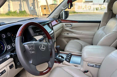 Позашляховик / Кросовер Lexus LX 2008 в 