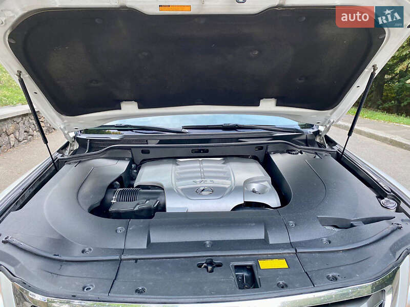 Внедорожник / Кроссовер Lexus LX 2010 в Кропивницком