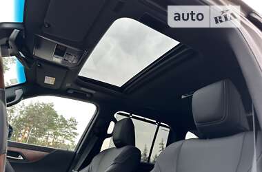 Внедорожник / Кроссовер Lexus LX 2023 в 