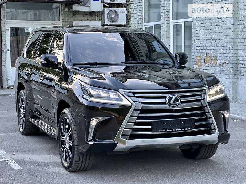 Позашляховик / Кросовер Lexus LX 2017 в Києві