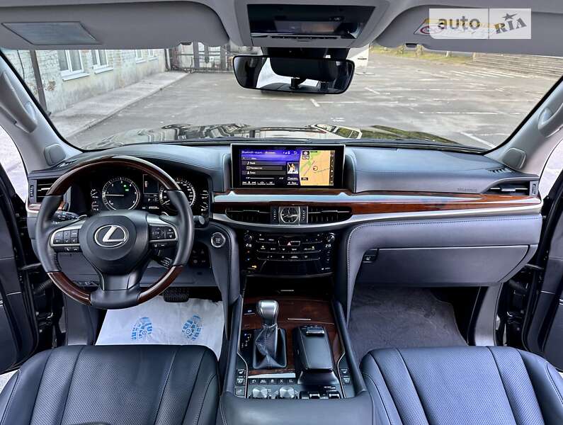Позашляховик / Кросовер Lexus LX 2017 в Києві