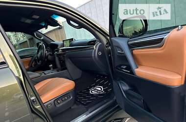 Внедорожник / Кроссовер Lexus LX 2021 в 