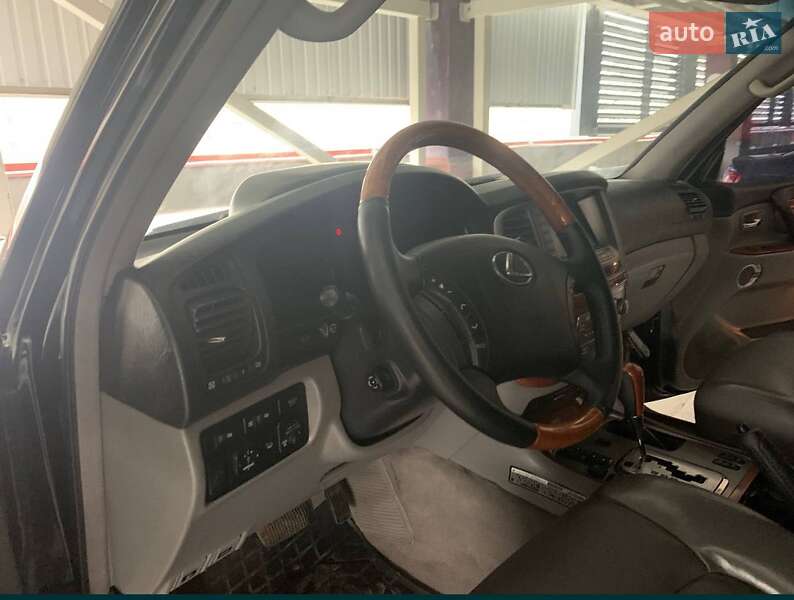 Позашляховик / Кросовер Lexus LX 2005 в Києві