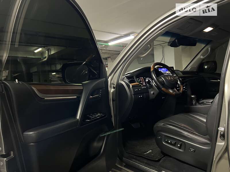 Позашляховик / Кросовер Lexus LX 2016 в Києві фото 15 Позашляховик / Кросовер Lexus LX 2016 в Києві