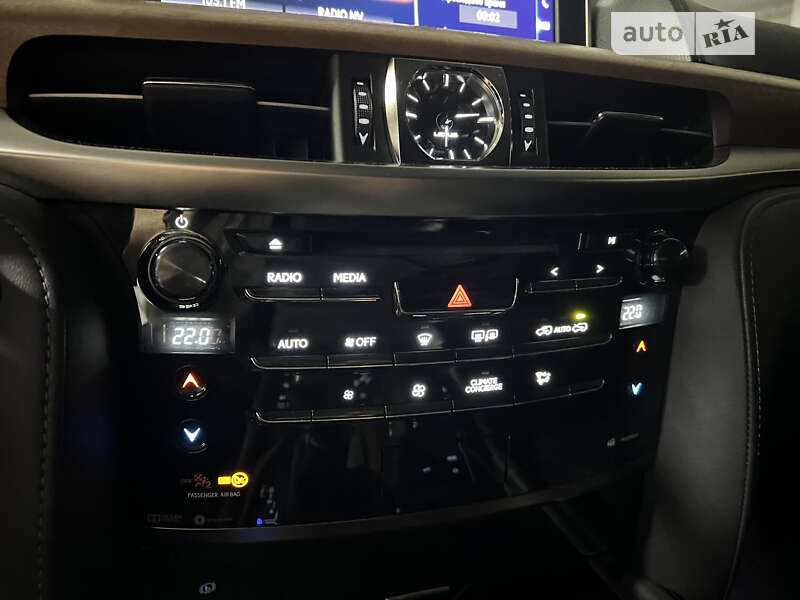 Позашляховик / Кросовер Lexus LX 2016 в Києві фото 29 Позашляховик / Кросовер Lexus LX 2016 в Києві