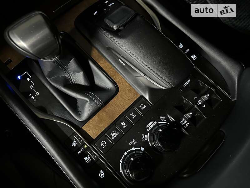 Позашляховик / Кросовер Lexus LX 2016 в Києві фото 31 Позашляховик / Кросовер Lexus LX 2016 в Києві