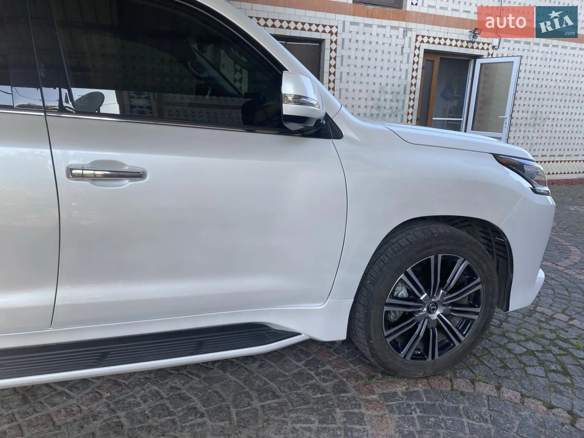 2018 Lexus LX - мініатюра 3