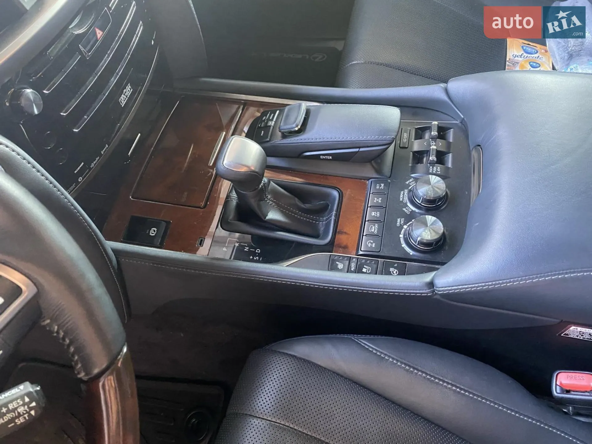 2018 Lexus LX - мініатюра 12