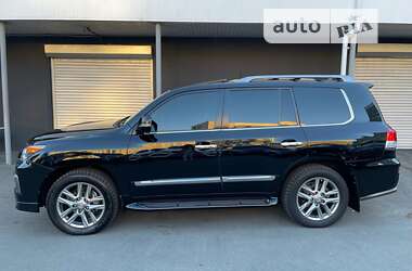 Внедорожник / Кроссовер Lexus LX 2013 в 