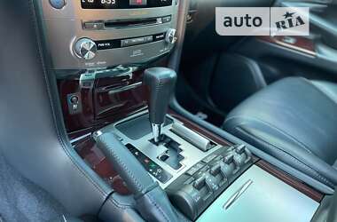 Внедорожник / Кроссовер Lexus LX 2013 в 
