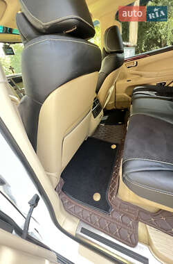 Внедорожник / Кроссовер Lexus LX 2011 в 