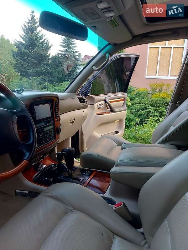 Позашляховик / Кросовер Lexus LX 2000 в Харкові