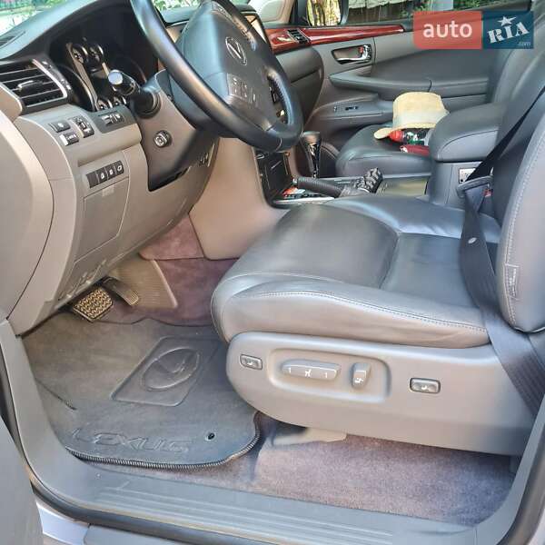 Внедорожник / Кроссовер Lexus LX 2008 в Кременчуге фото 7 Внедорожник / Кроссовер Lexus LX 2008 в Кременчуге