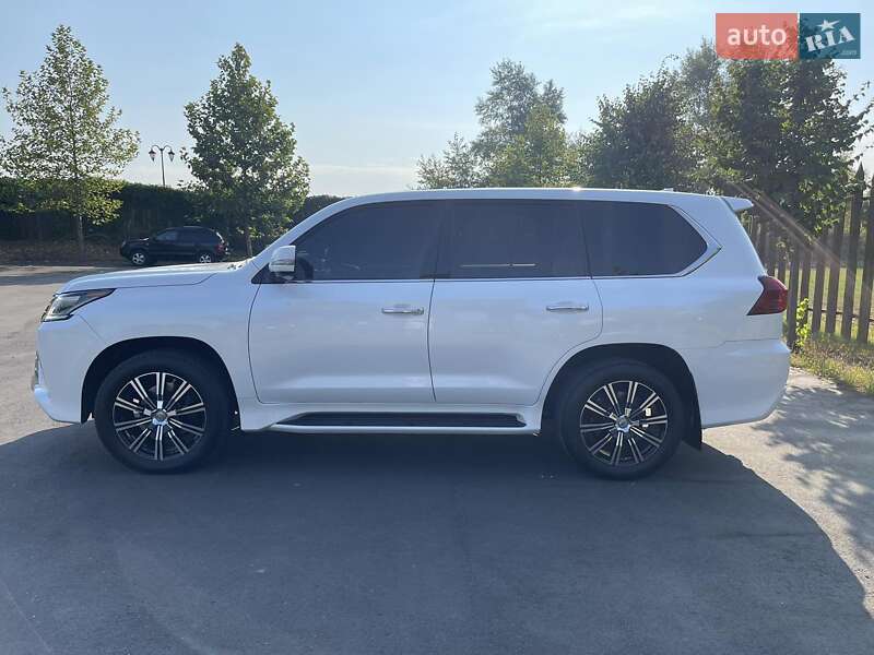 Позашляховик / Кросовер Lexus LX 2017 в Києві