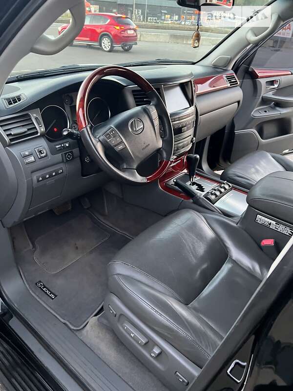 Позашляховик / Кросовер Lexus LX 2007 в Харкові