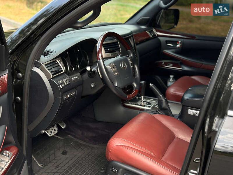 Внедорожник / Кроссовер Lexus LX 2014 в Черкассах