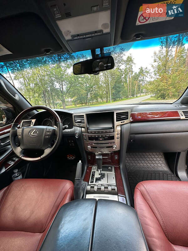 Внедорожник / Кроссовер Lexus LX 2014 в Черкассах