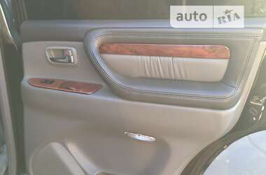 Внедорожник / Кроссовер Lexus LX 1999 в 