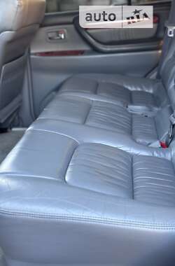 Внедорожник / Кроссовер Lexus LX 1999 в 
