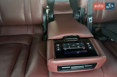 Внедорожник / Кроссовер Lexus LX 2019 в 