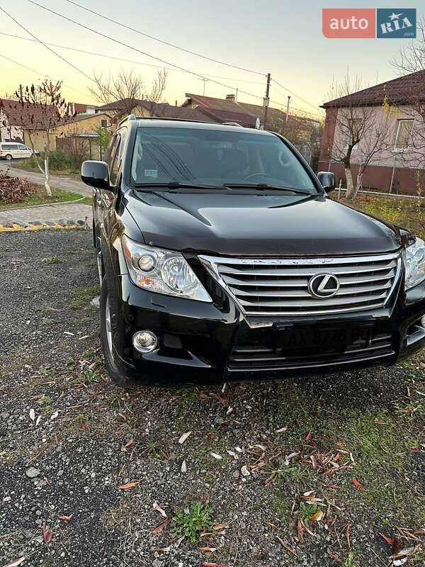 Позашляховик / Кросовер Lexus LX 2008 в Харкові