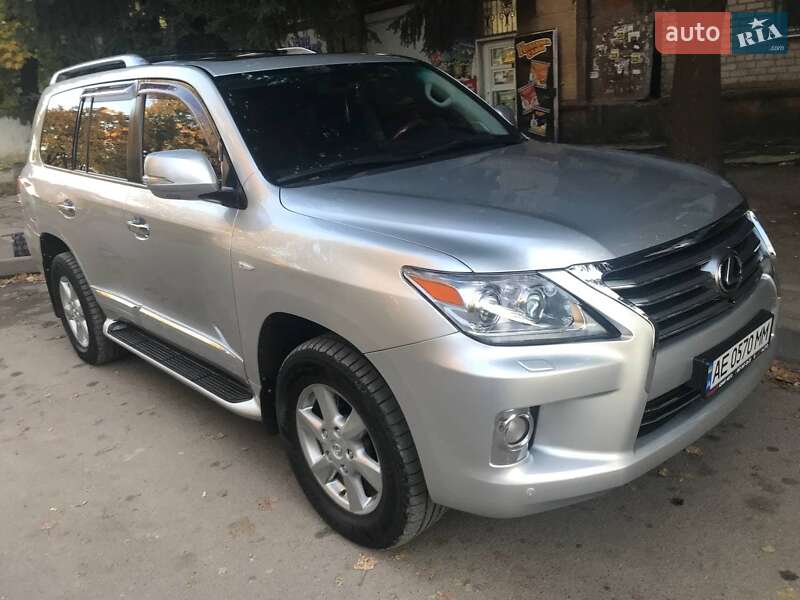 Внедорожник / Кроссовер Lexus LX 2008 в Вольногорске