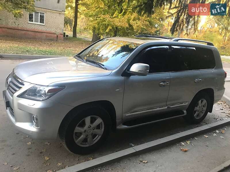Внедорожник / Кроссовер Lexus LX 2008 в Вольногорске