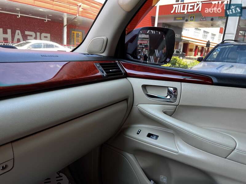 Внедорожник / Кроссовер Lexus LX 2008 в Львове