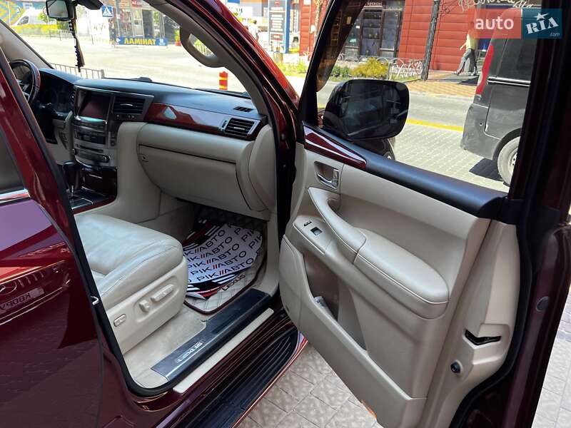 Внедорожник / Кроссовер Lexus LX 2008 в Львове