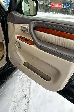 Внедорожник / Кроссовер Lexus LX 2006 в 