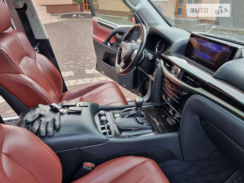 Позашляховик / Кросовер Lexus LX 2016 в Чернівцях фото 8 Позашляховик / Кросовер Lexus LX 2016 в Чернівцях