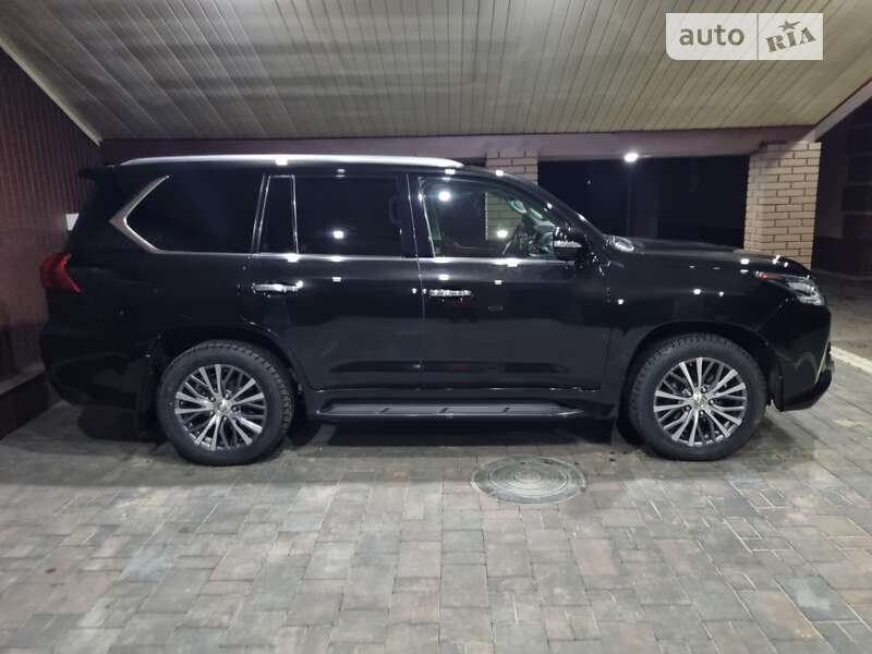 Позашляховик / Кросовер Lexus LX 2016 в Чернівцях фото 38 Позашляховик / Кросовер Lexus LX 2016 в Чернівцях