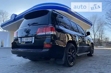Lexus LX 2013
