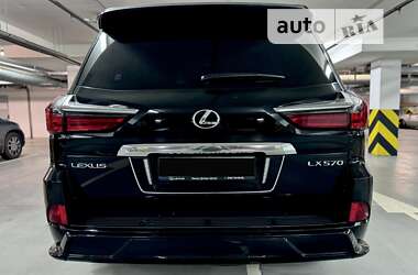 Позашляховик / Кросовер Lexus LX 2017 в Дніпрі