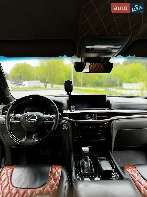Внедорожник / Кроссовер Lexus LX 2016 в Львове